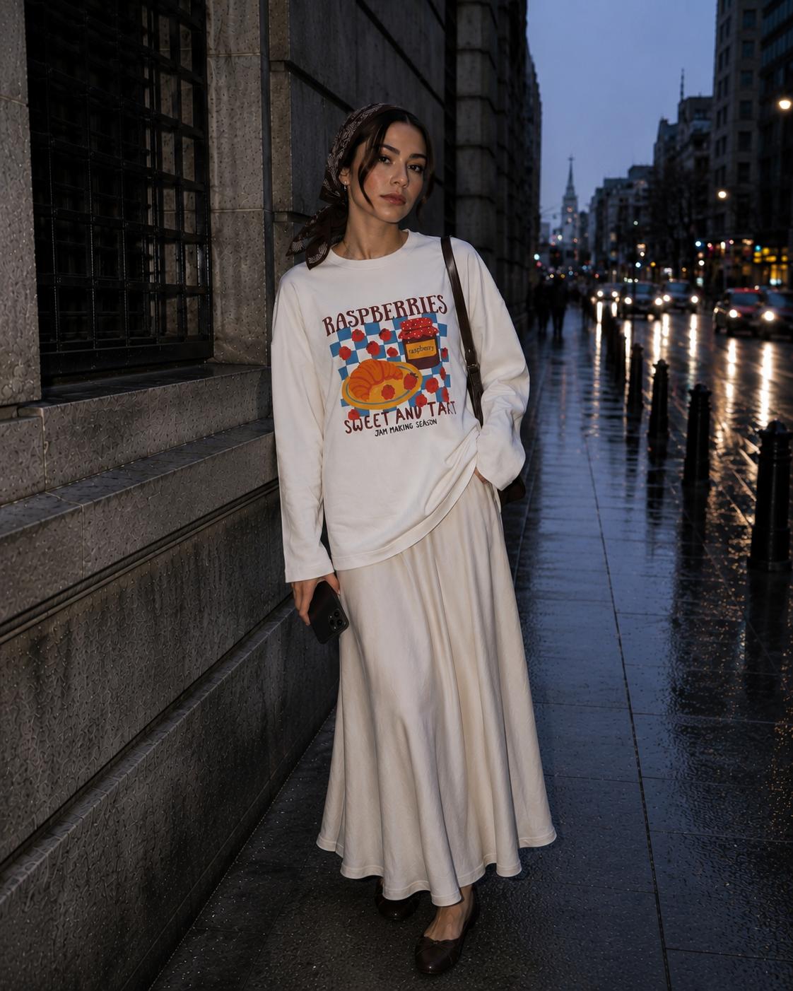 Beyaz Raspberries Baskılı Tesettüre Uygun Uzun Kollu T-Shirt