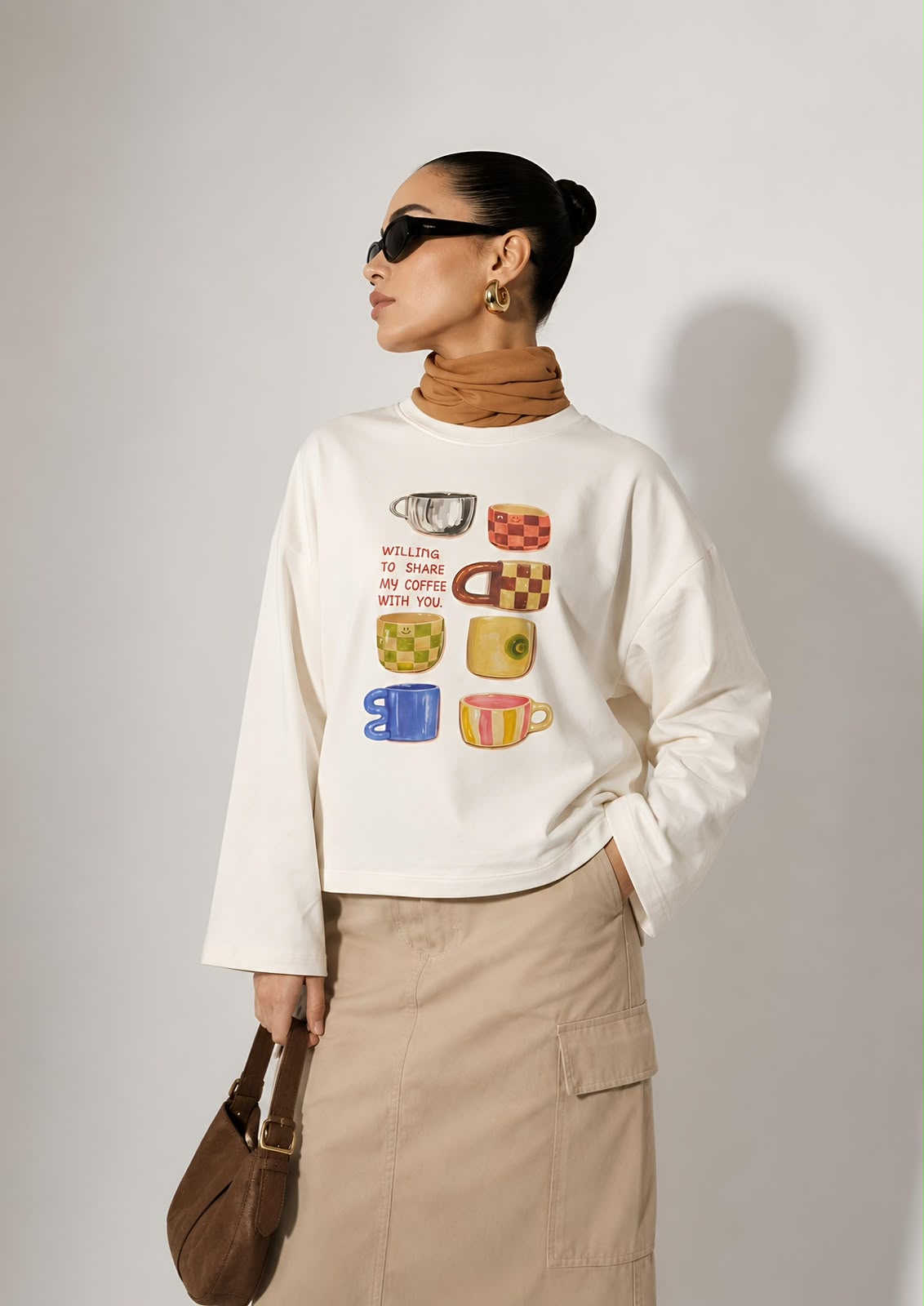 Beyaz Fincan Baskılı Tesettüre Uygun Uzun Kollu T-Shirt